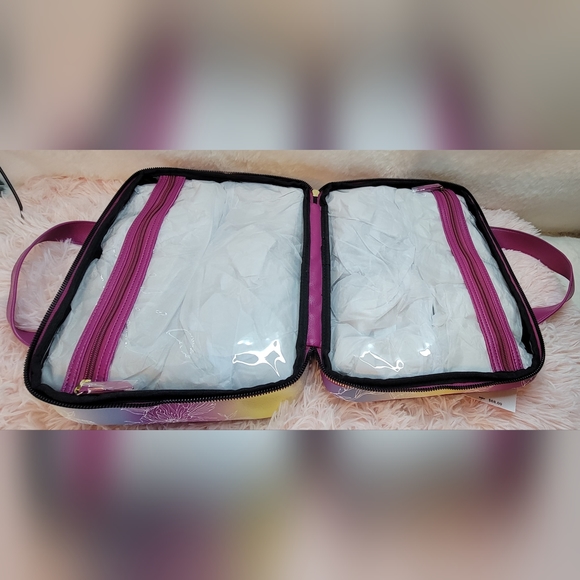 Betsey Johnson Weekender Cosmetic Case Large - Picture 5 of 6